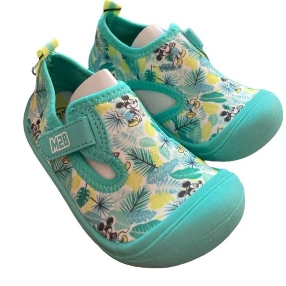 NWT Disney Mickey Mouse water shoes size 13/1 - Picture 1 of 8